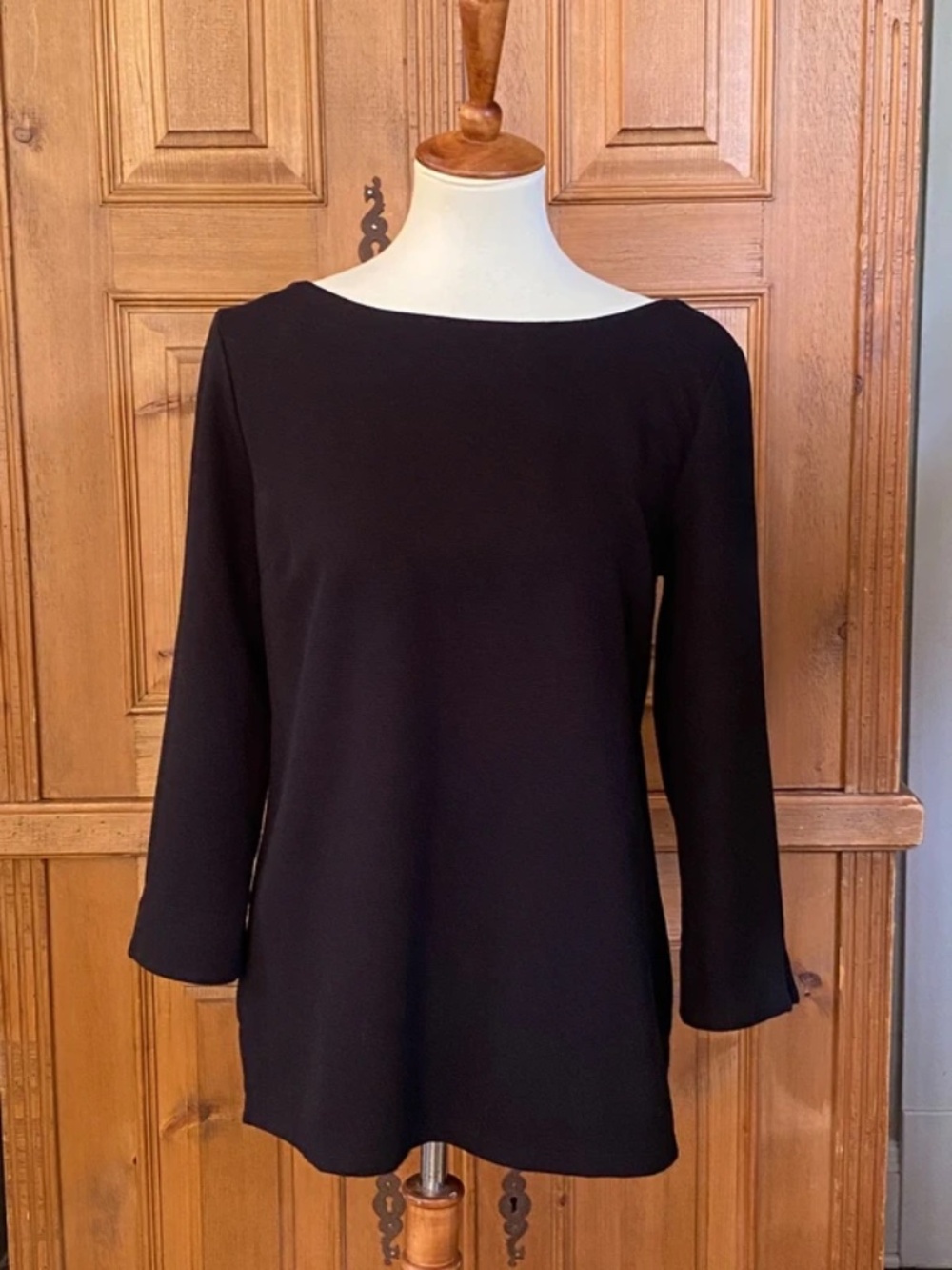 Talbots Black Horizontal Rib Peek-A-Boo Back Detail 3/4 Sleeve Top Sweater M